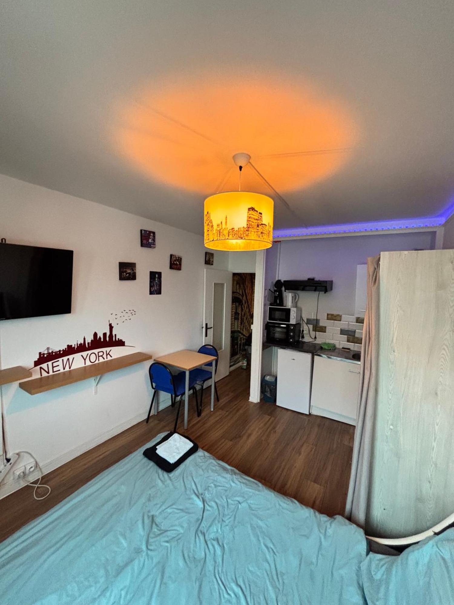 manhattan studio's Besançon Esterno foto
