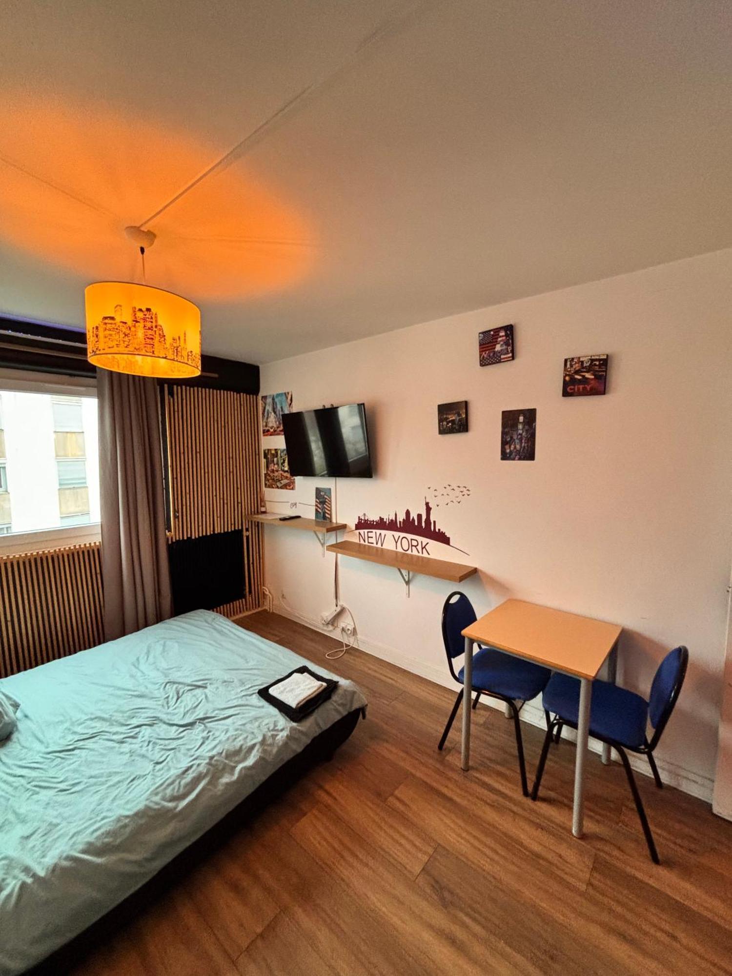 manhattan studio's Besançon Esterno foto
